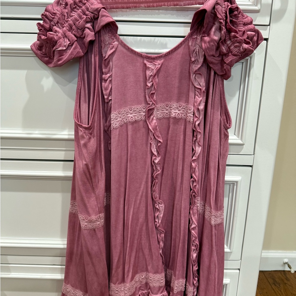 Pink Ruffled‎ tank top with Lace Details